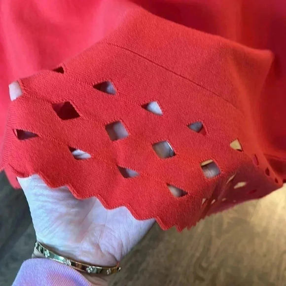 Saks Fifth Avenue Womens Skirt Cut Out Hem Elastic Waist Small - Picture 3 of 5